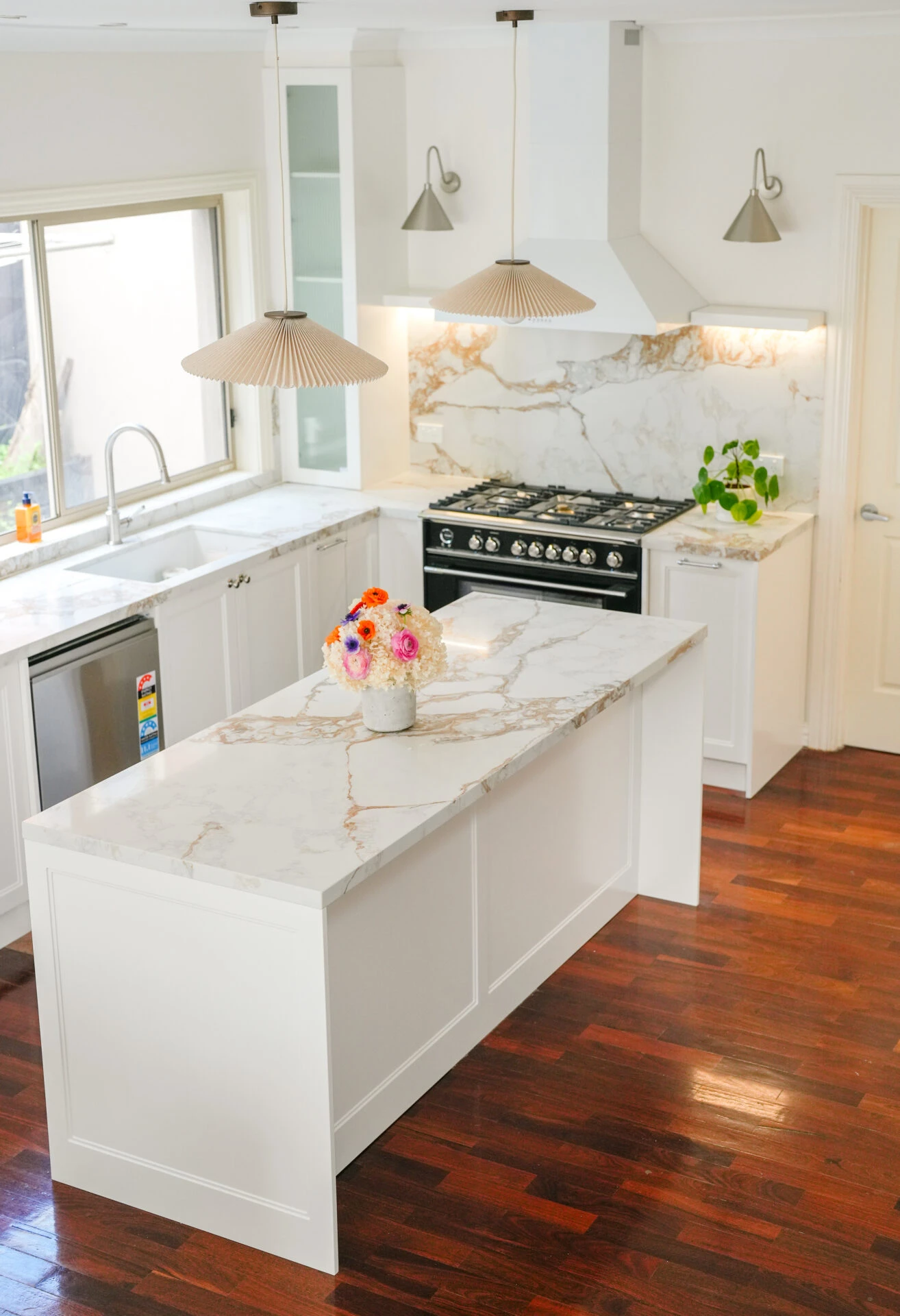 Oro Lusso Kitchen Area